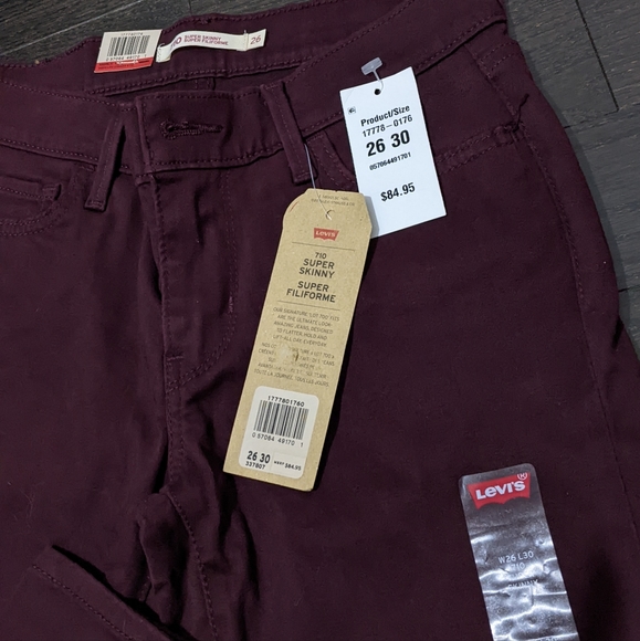 New With Tags Levi's Plum Super Skinny Jeans 26 x 30 - Picture 3 of 5